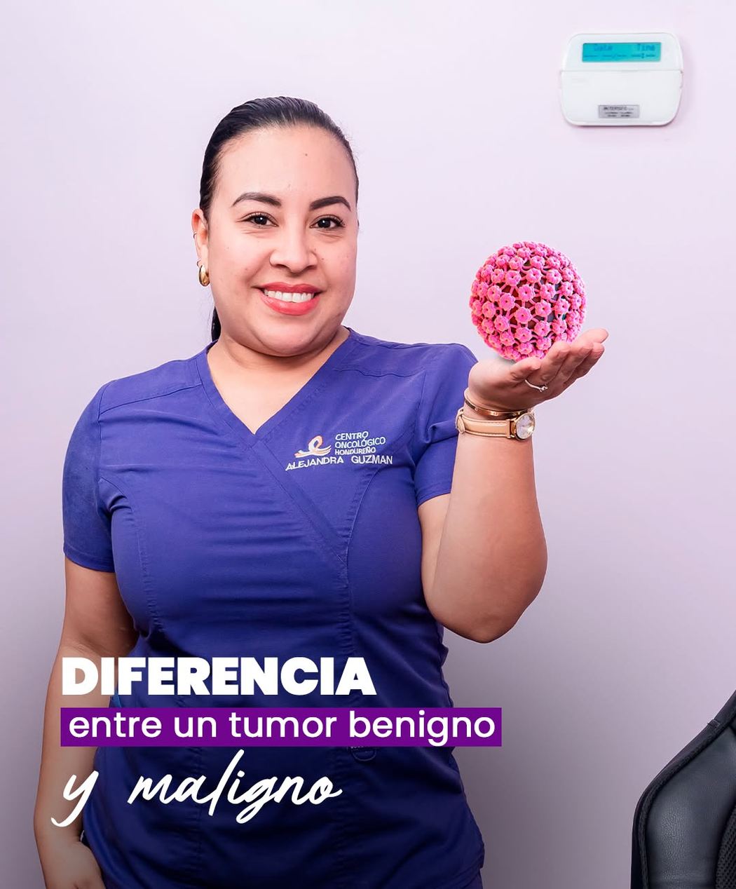 Equipo de tomografía en funcionamiento