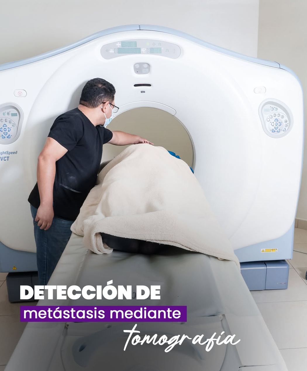 Equipo de tomografía utilizado para evaluación oncológica